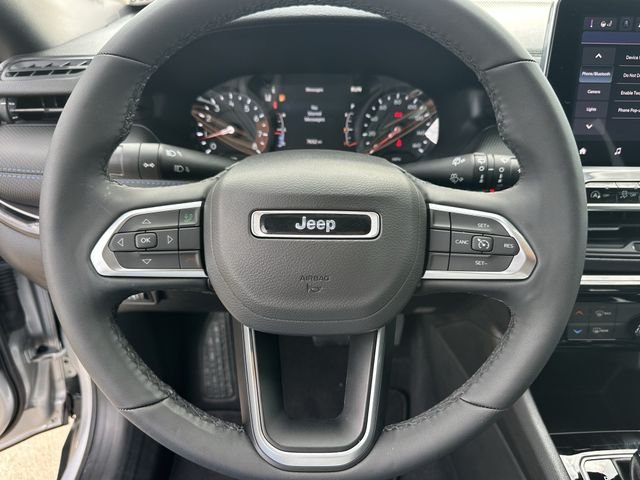 Used 2026 Silver Jeep Latitude image 11