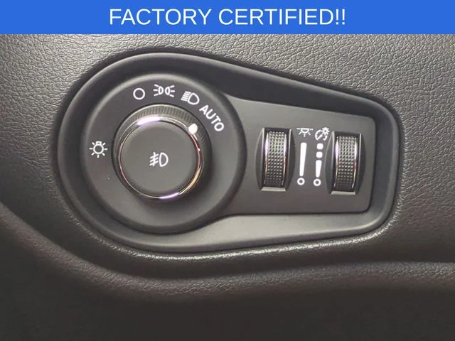 Used 2023 Gray Jeep Trailhawk image 18