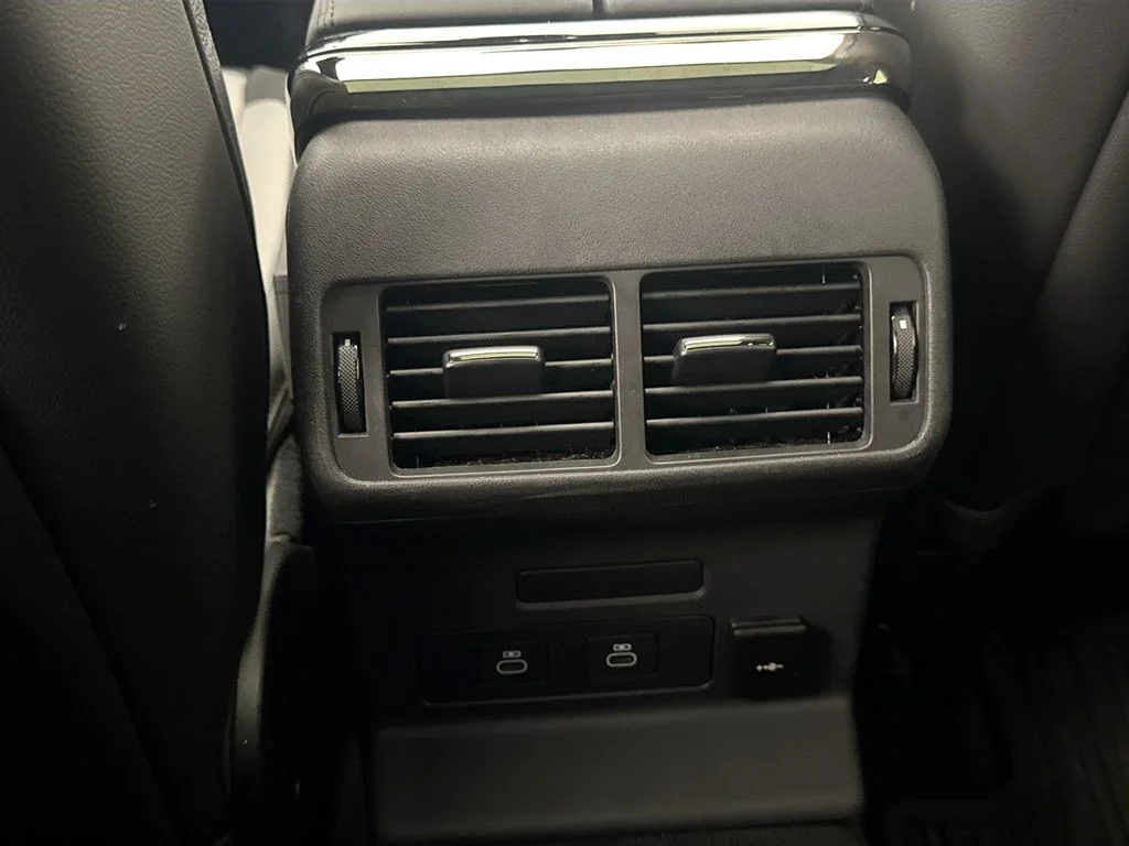 Certified Used 2026 Green Land Rover S image 26