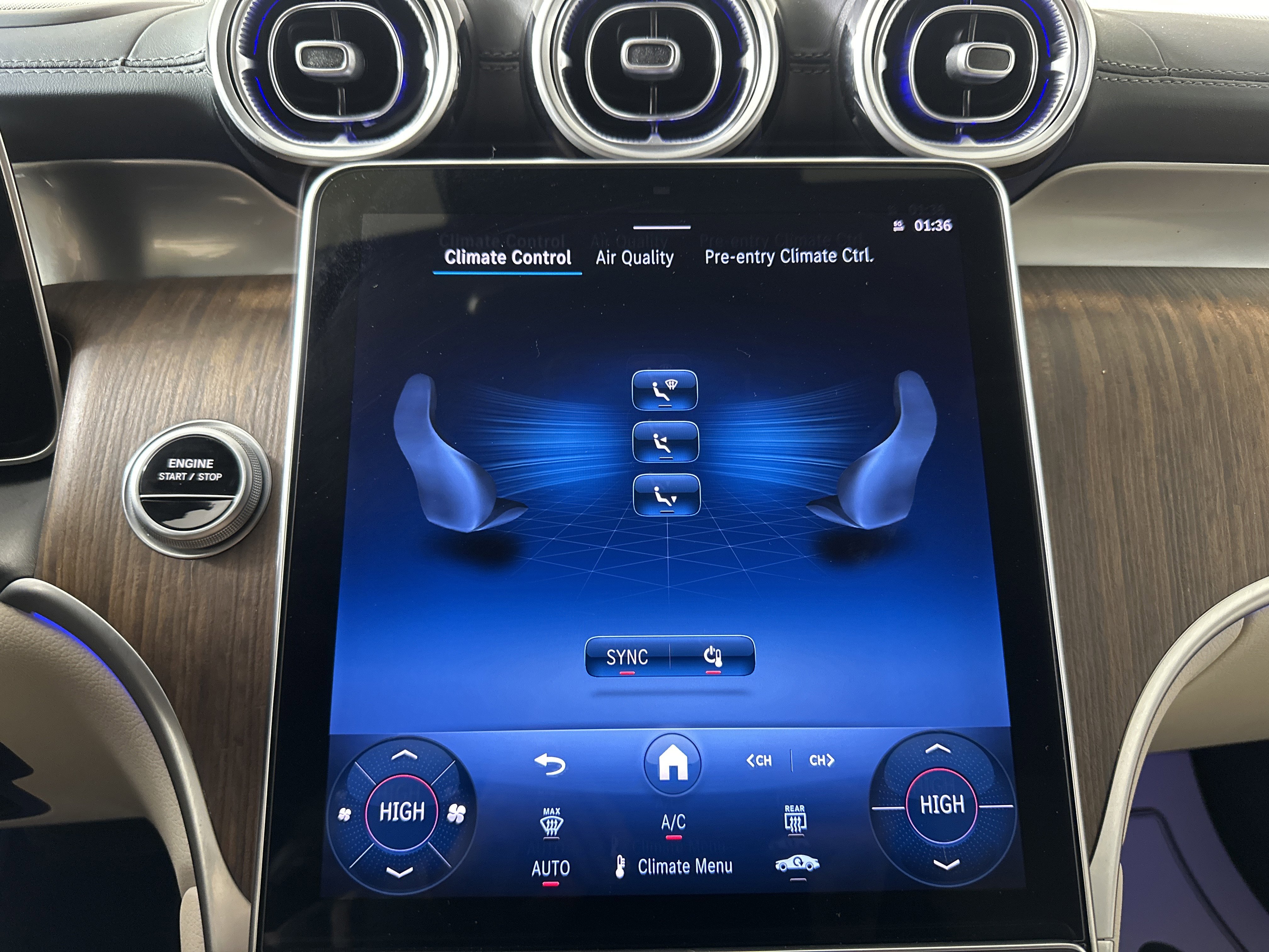 2025 Mercedes-Benz GLC Base - Photo 18