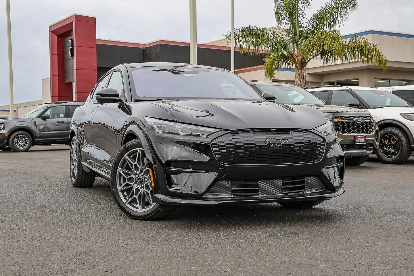 2025 Ford Mustang-Mach-e GT's photo