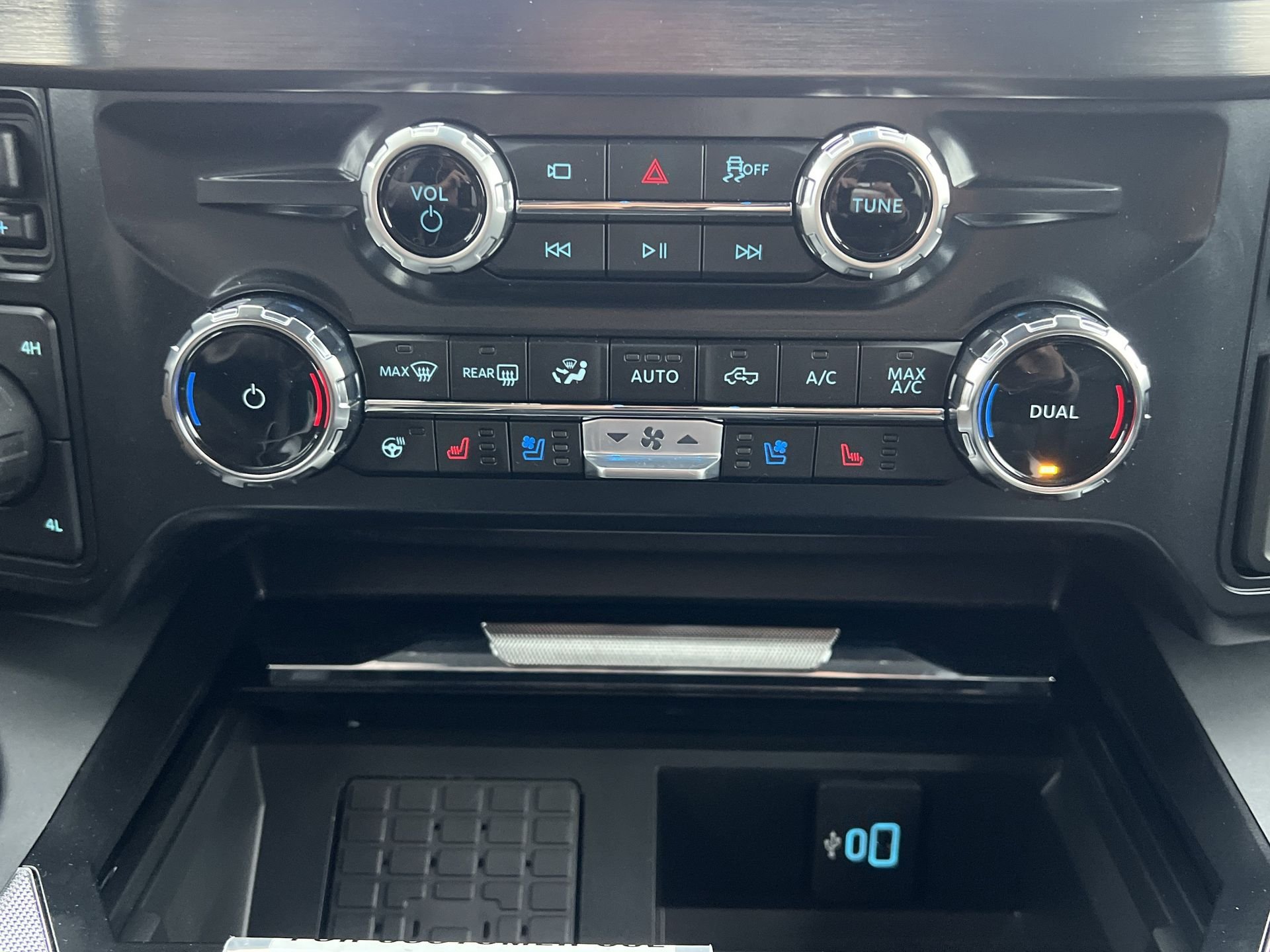 2025 Ford F-350 Super Duty Lariat - Photo 8