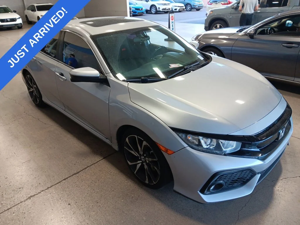 Certified Used 2019 Lunar Silver Metallic Honda Si image 2