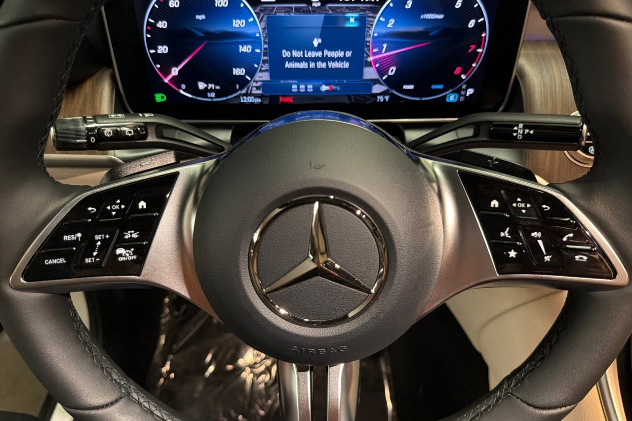 New 2026 Polar White Mercedes-Benz GLC 300 SUV image 22