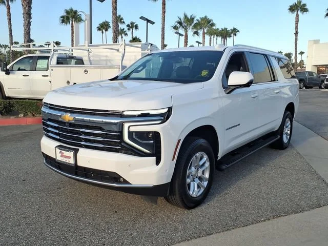 Used 2026 Summit White Chevrolet LT image 11