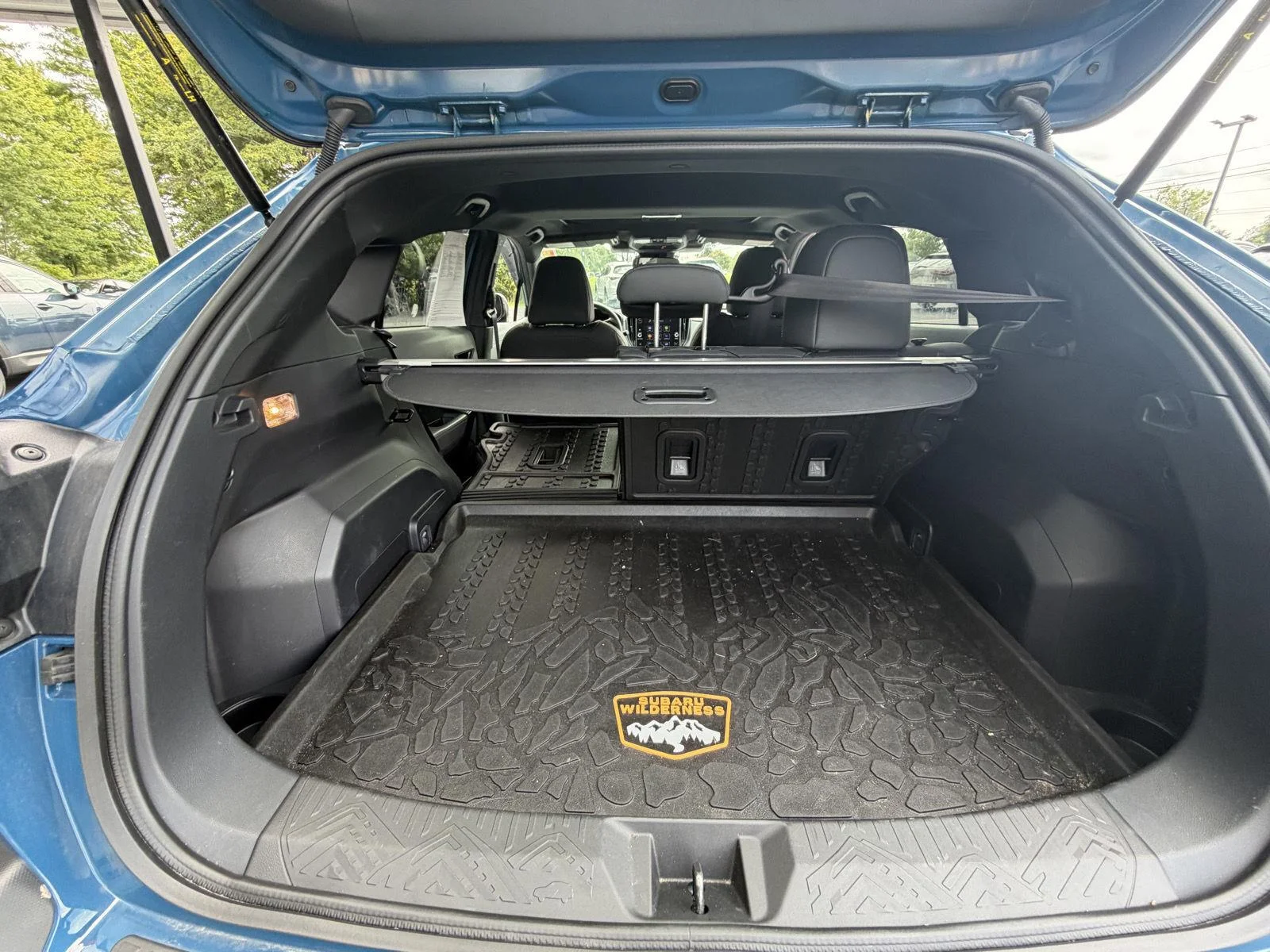 Used 2025 Geyser Blue Pearl Subaru Wilderness image 12