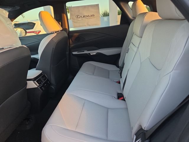 New 2026 Eminent White Pearl Lexus PREMIUM image 23