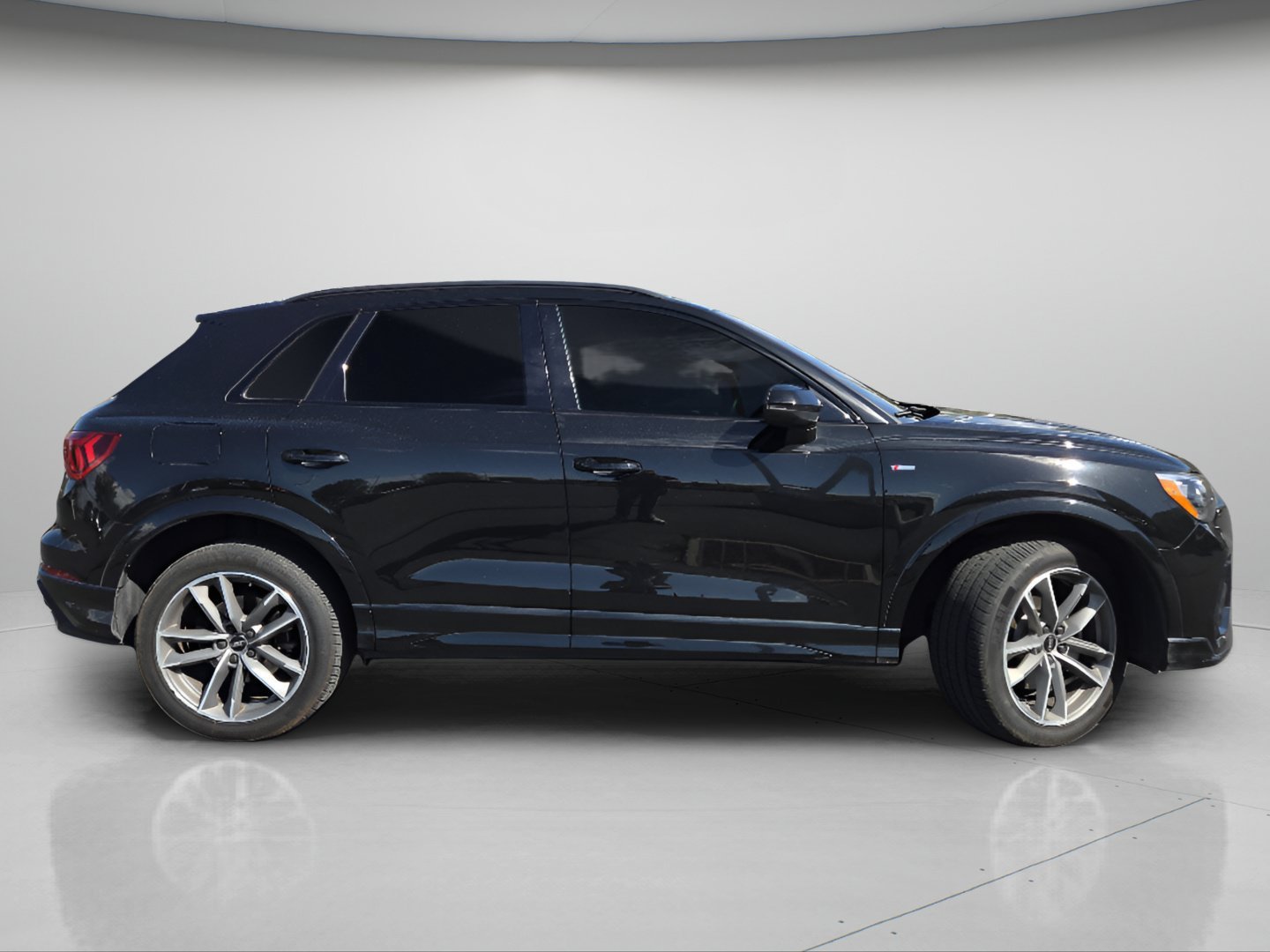 Used 2022 Black Metallic Audi Premium image 25