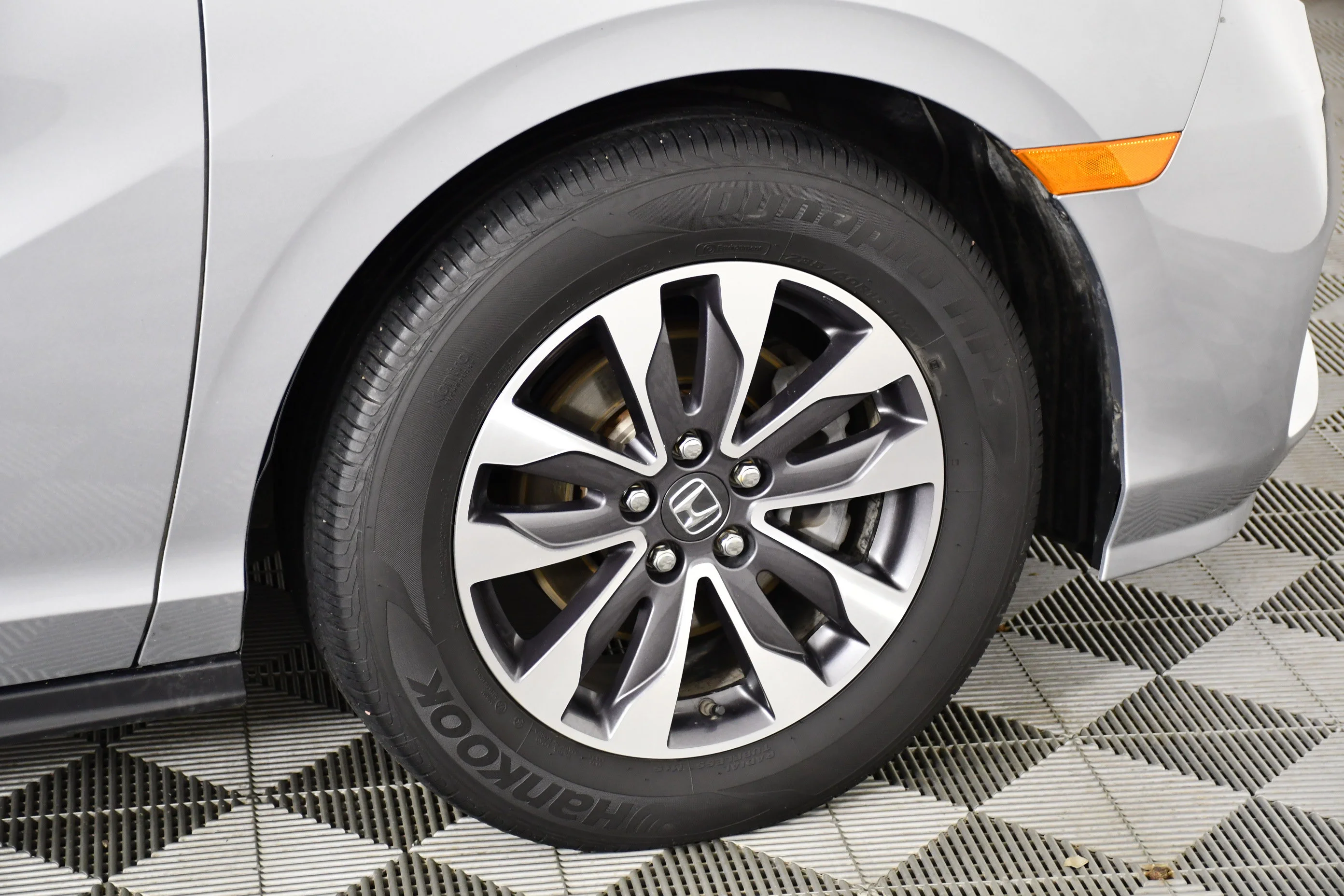 Used 2022 Lunar Silver Metallic Honda EX-L image 54