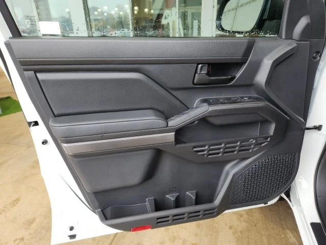 2026 Toyota Tacoma SR5 - Photo 14