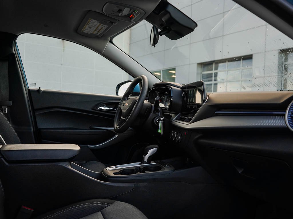 2026 Chevrolet Trax LS - Photo 9