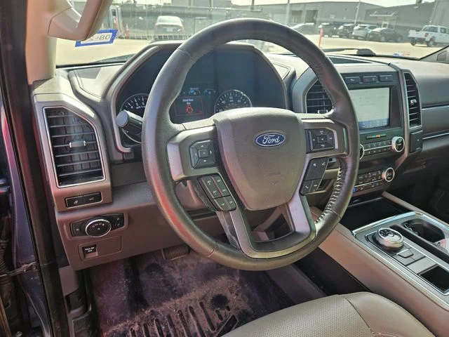Used 2020 Blue Metallic Ford XLT image 8