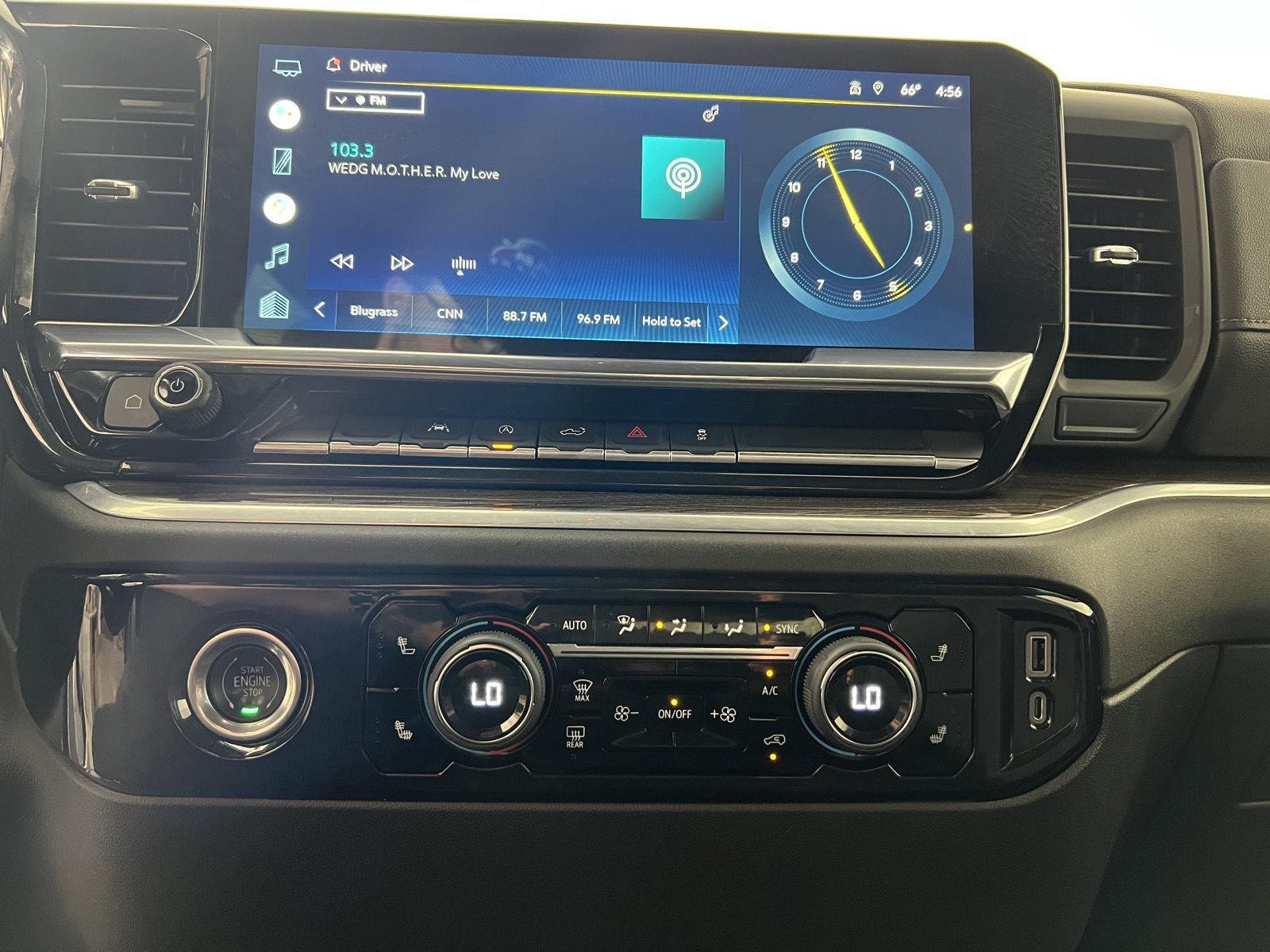 Used 2022 Northsky Blue Metallic Chevrolet LT image 29