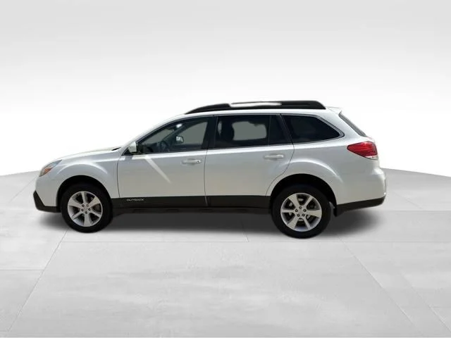 Used 2013 White Subaru 2.5i Premium image 6