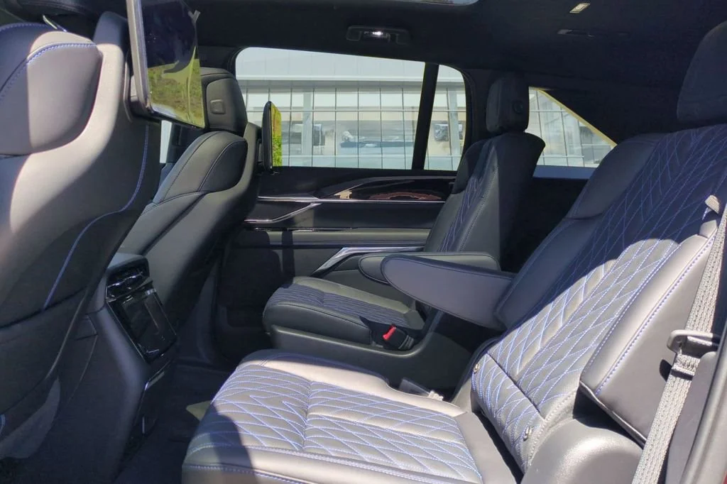 2026 Cadillac Escalade IQ Sport - Photo 21