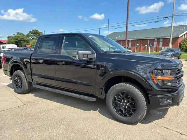 New 2026 Agate Black Metallic Ford XLT image 12