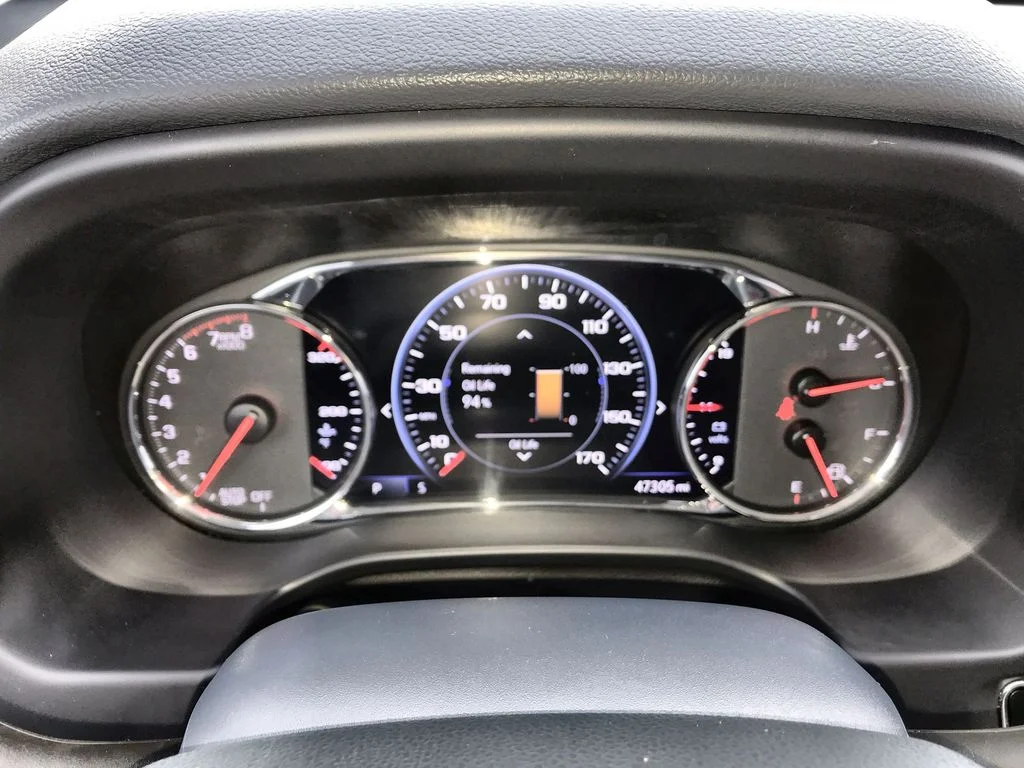 Used 2023 Green GMC Denali image 17