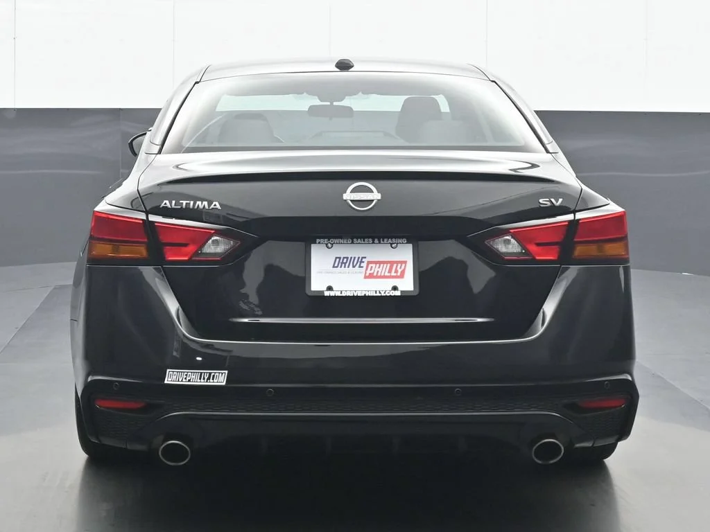 Used 2024 Black Nissan 2.5 SV image 5