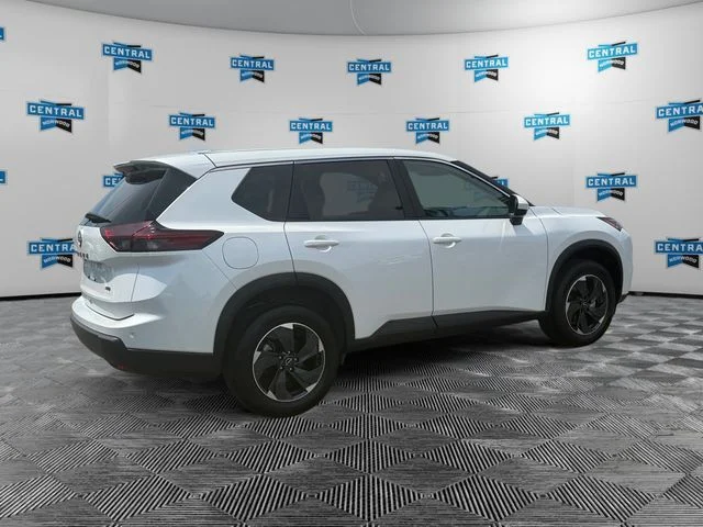 Used 2025 White Nissan SV image 5