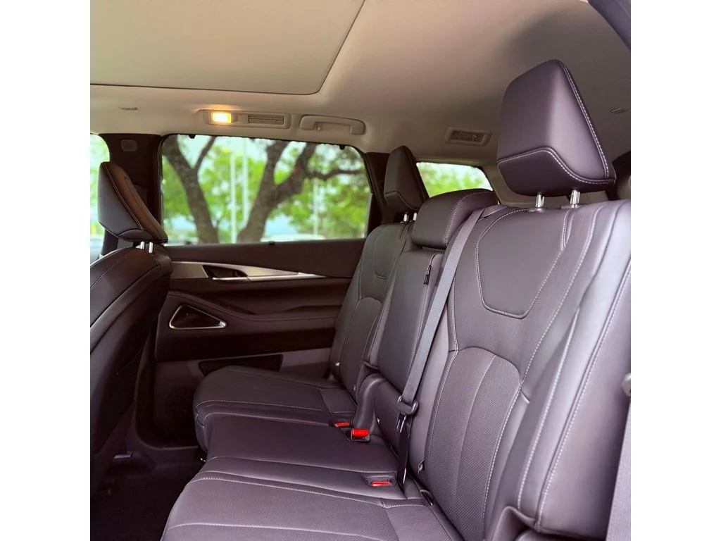 New 2026 Mineral Black INFINITI Luxe FWD image 26