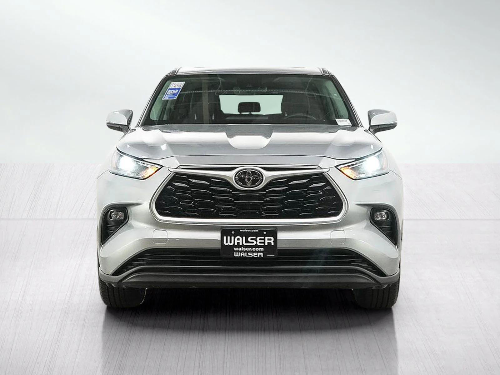 Used 2021 Celestial Silver Metallic Toyota XLE image 8