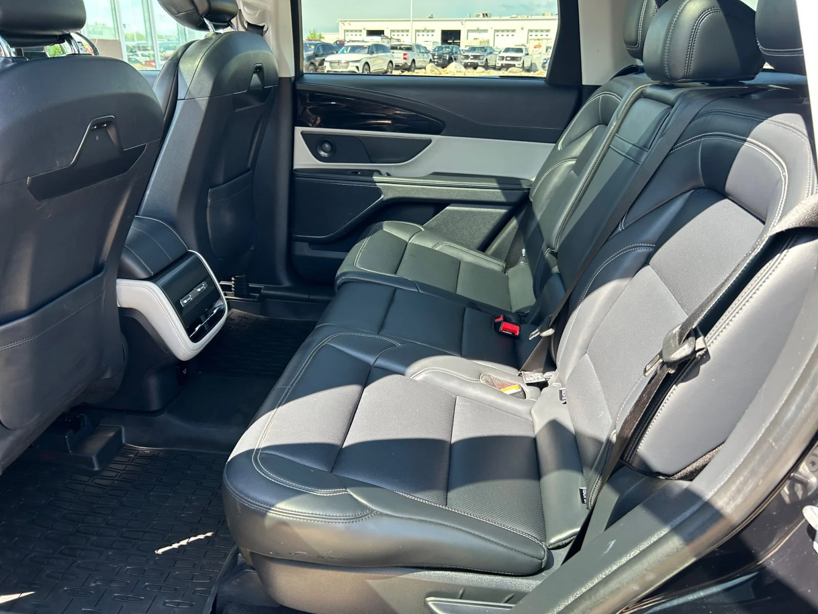 Used 2025 BLACK Lincoln PREMIERE AWD image 19