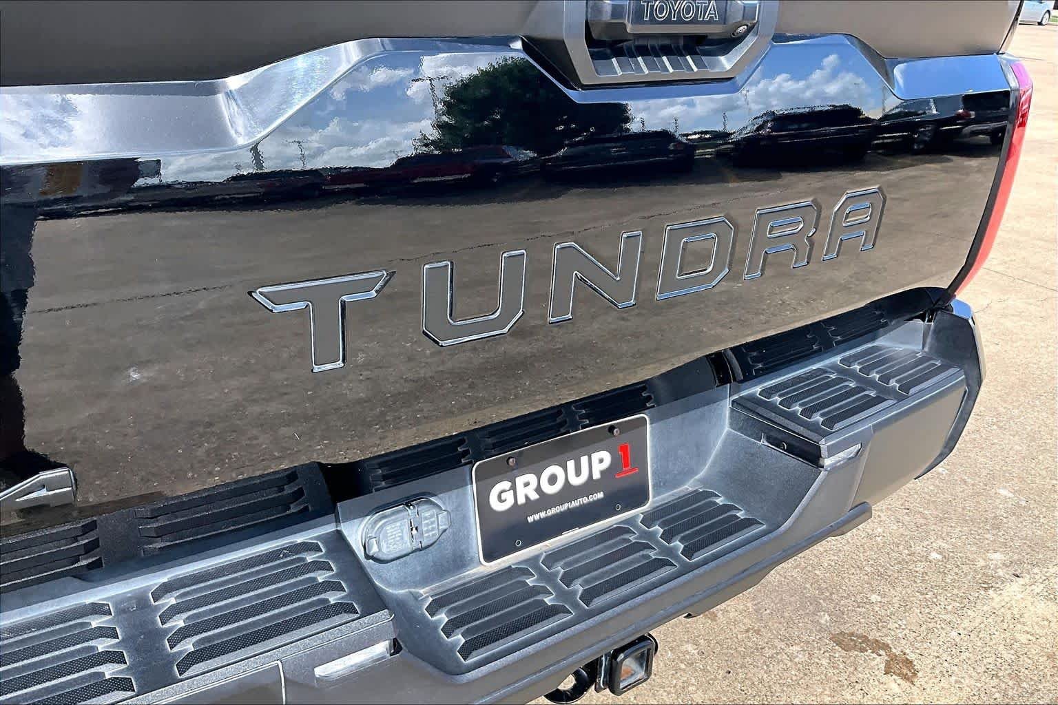 Used 2023 Midnight Black Metallic Toyota SR5 image 30