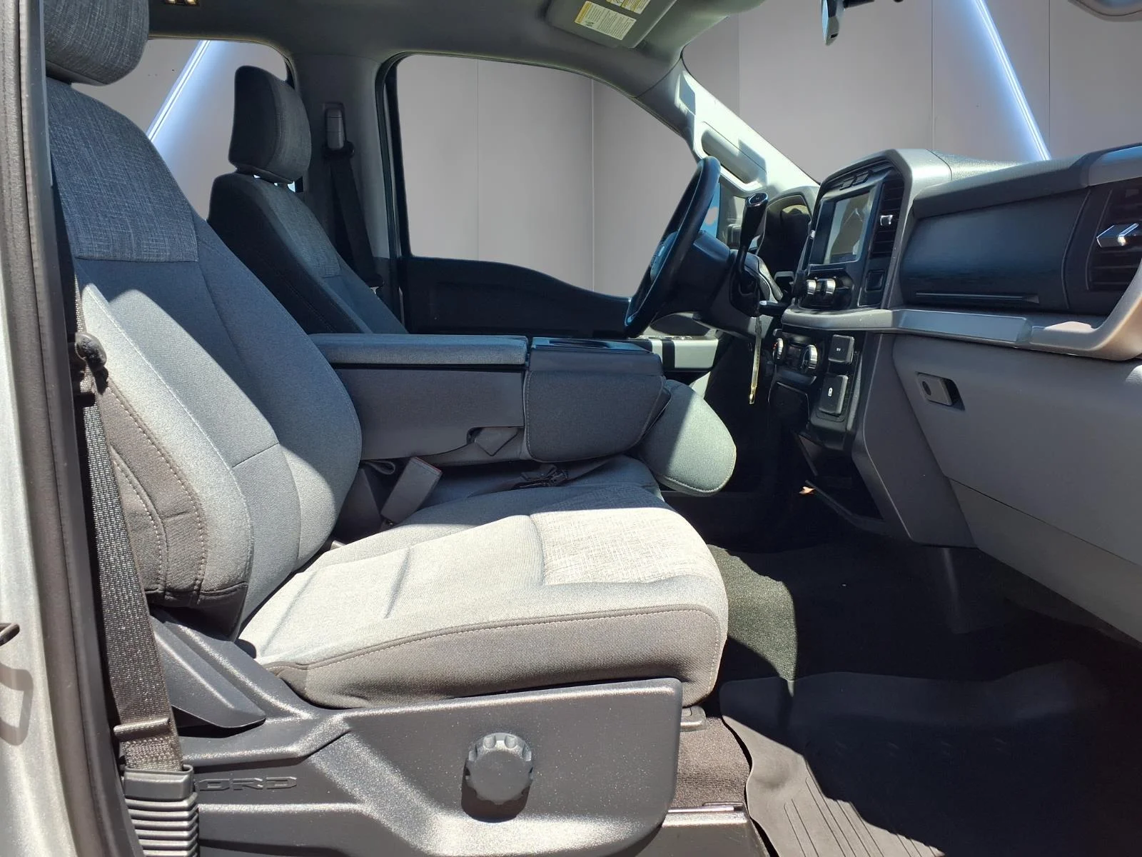 Used 2022 Silver Ford XLT image 13