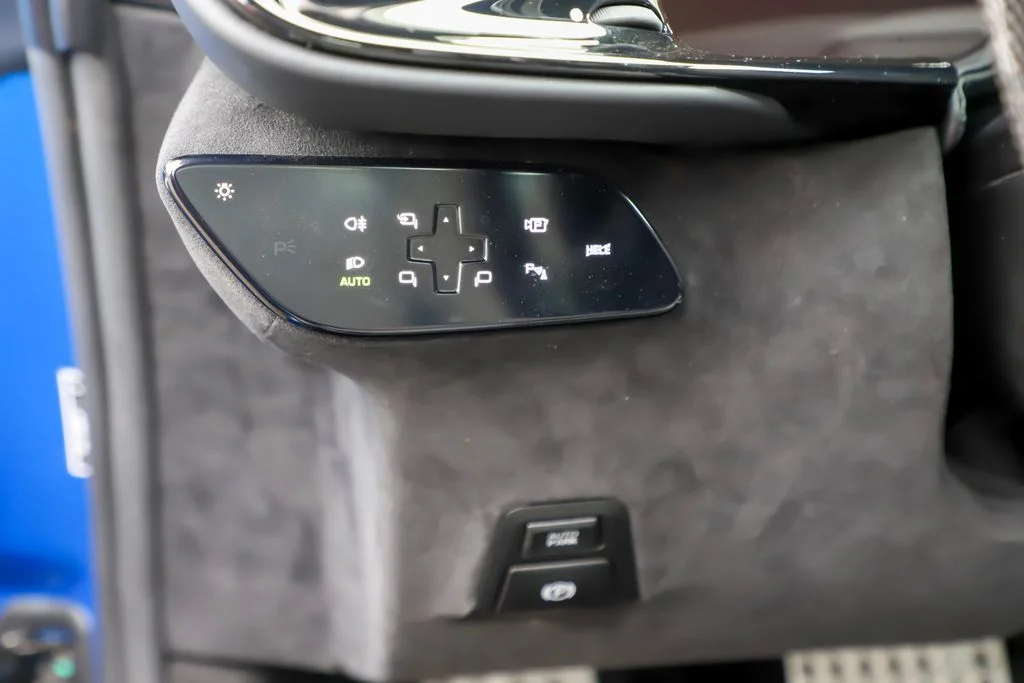 Used 2025 Blu Corsa Ferrari  image 31