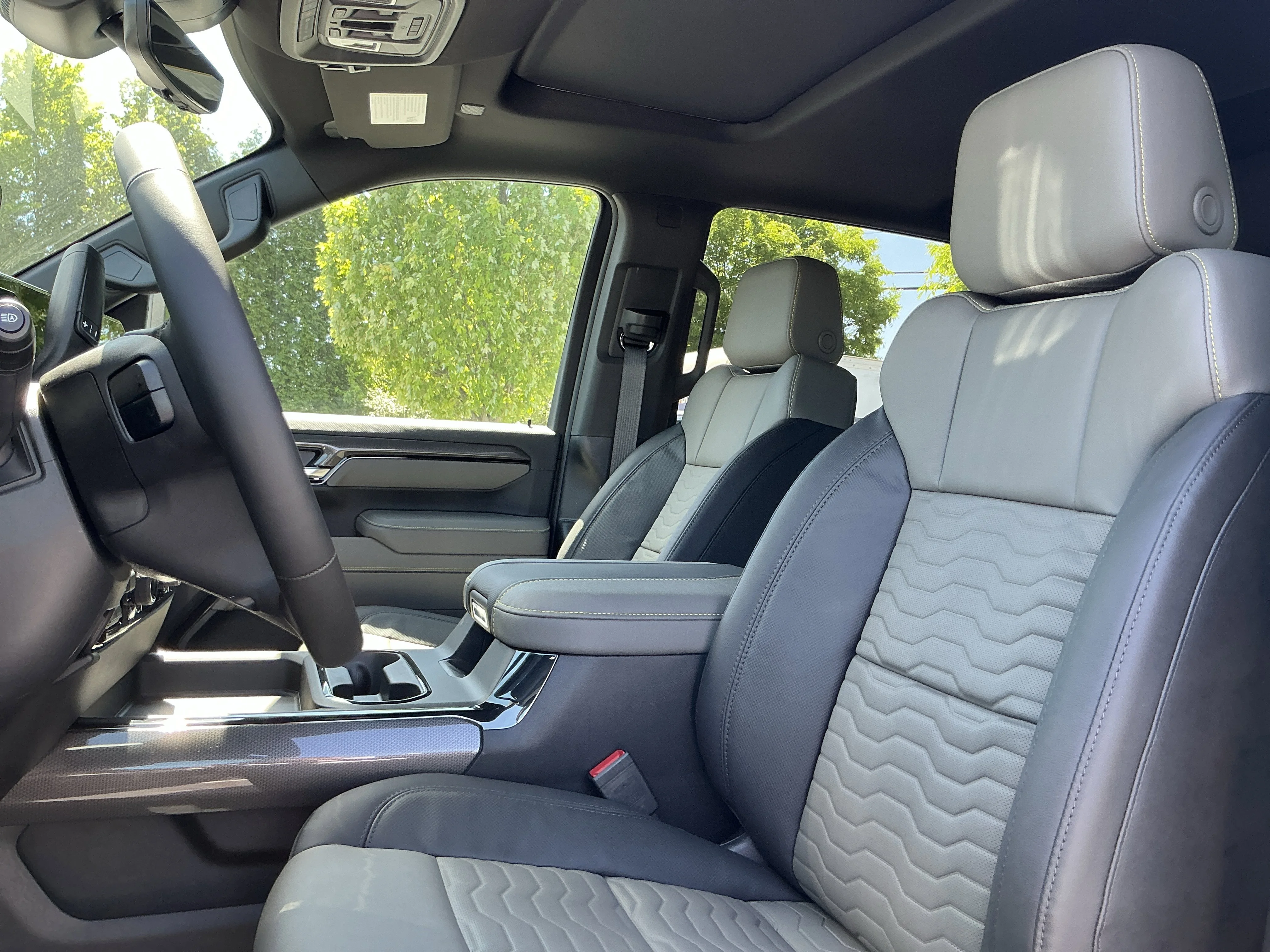 2026 Chevrolet Silverado 2500 HD ZR2 - Photo 13