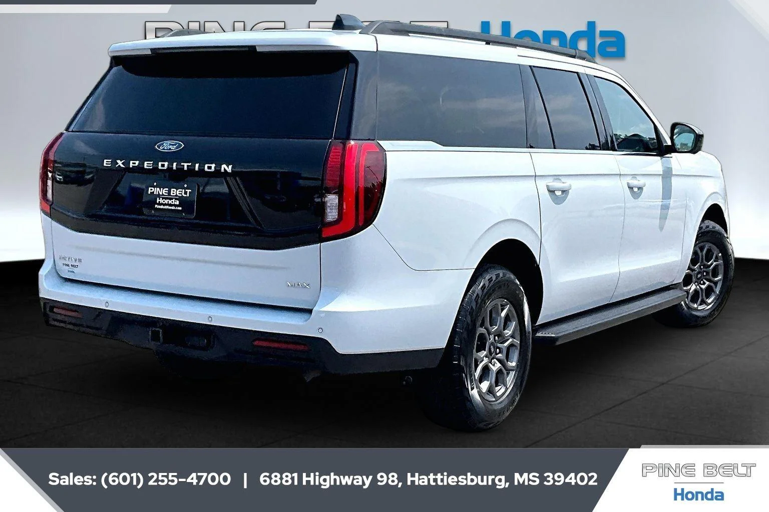 Used 2025 Space Silver Ford Active image 11