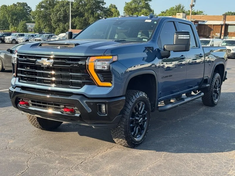Used 2025 Lakeshore Blue Metallic Chevrolet LTZ image 11