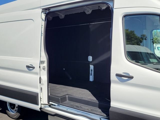 New 2026 Oxford White Ford Cargo Van image 16