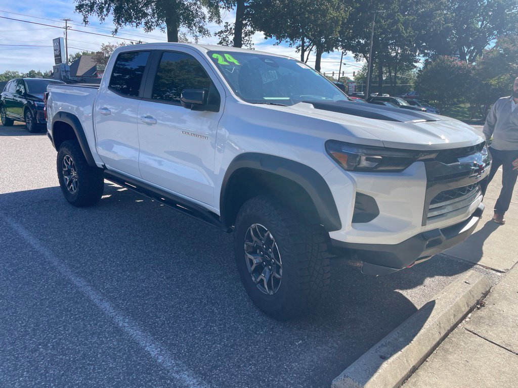 Used 2024 White Chevrolet ZR2 image 3