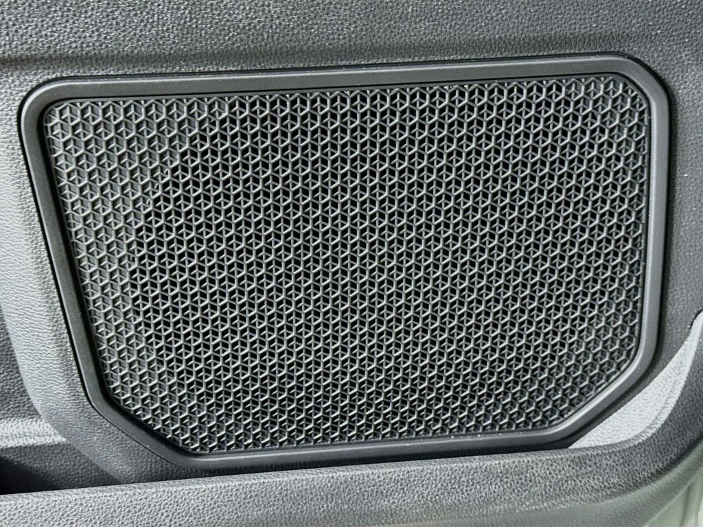 Used 2022  Toyota SR5 image 23