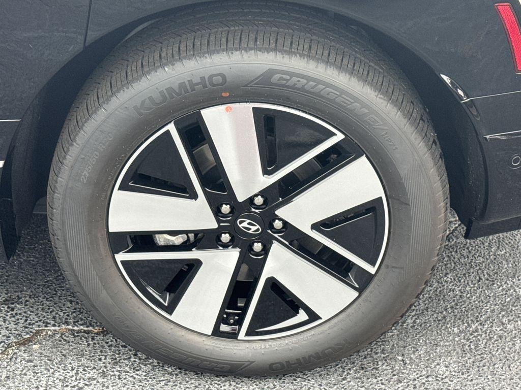 New 2026 White Hyundai SEL image 20
