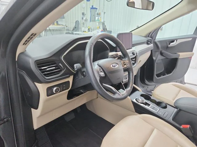 Used 2020 Gray Ford SEL image 19