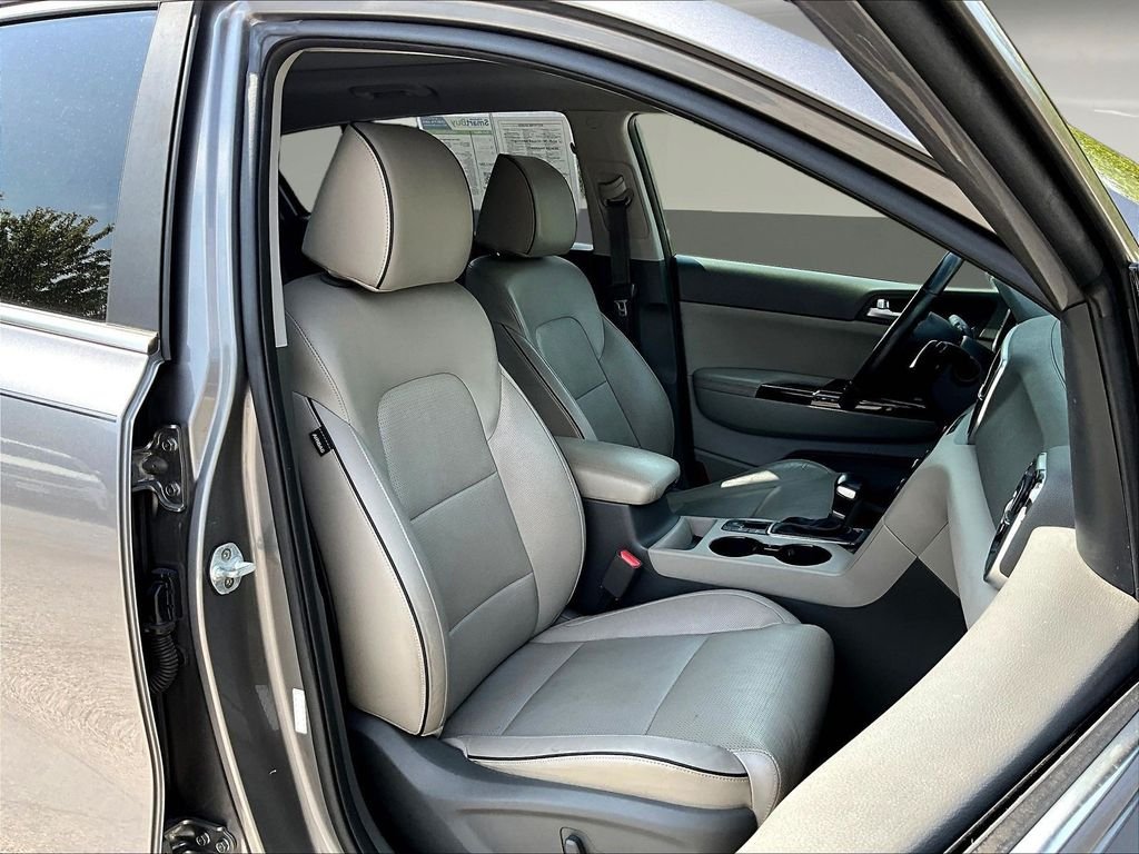 Used 2019 Silver Kia SX image 33