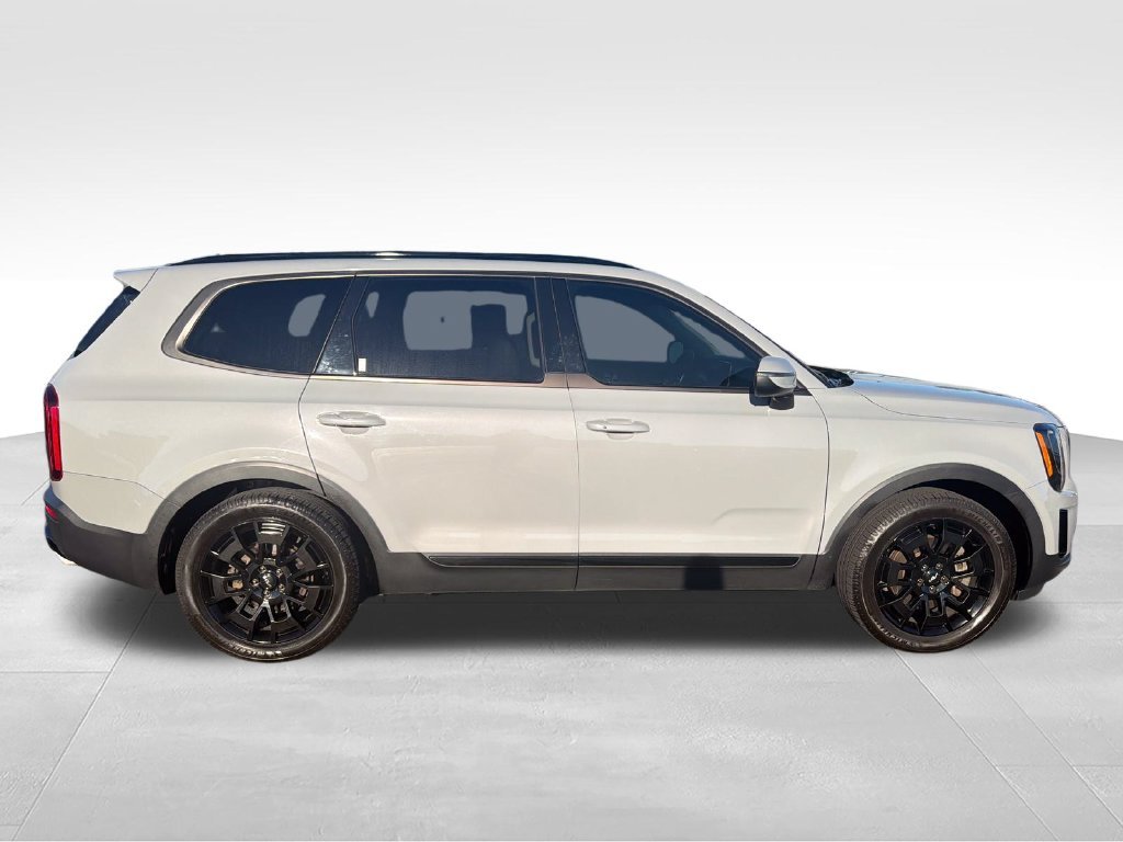 Used 2022 Gray Kia EX image 6