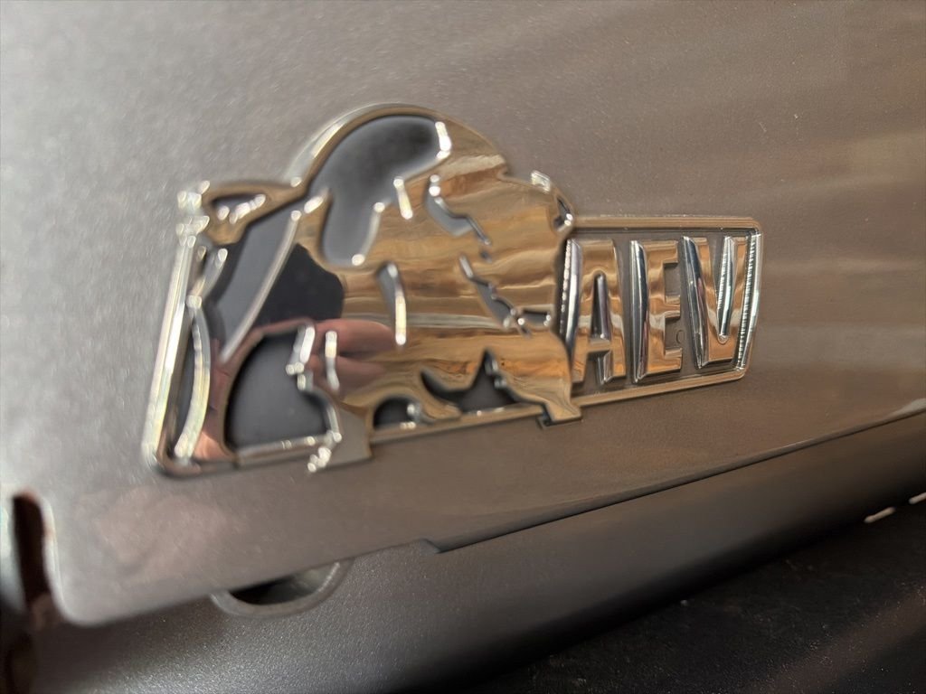 Used 2014 Billet Metallic Clearcoat Jeep Unlimited Rubicon image 22