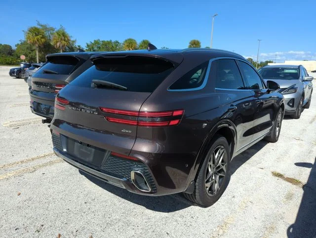 Used 2022 Red Genesis 2.5T image 4