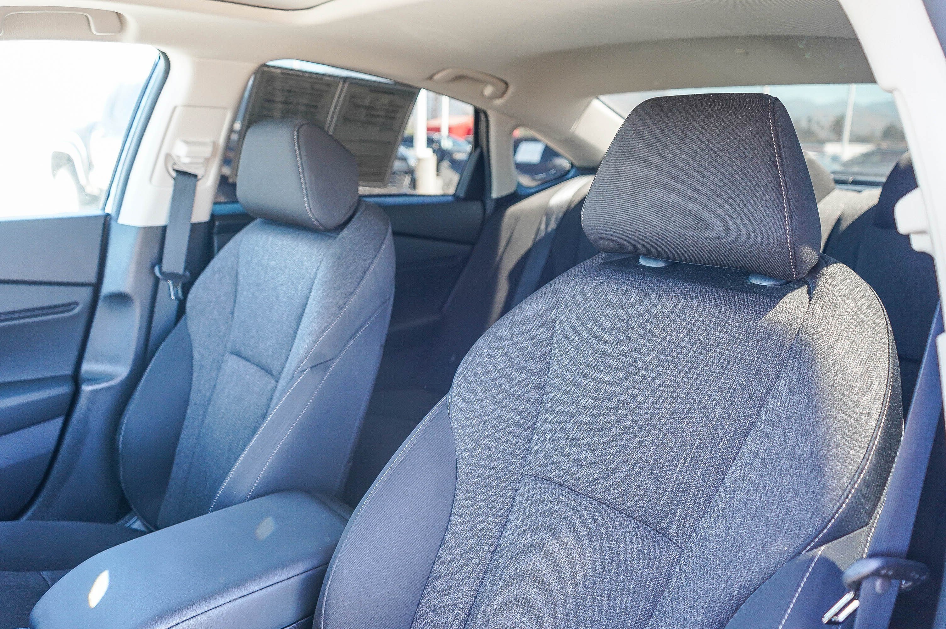 Used 2025 Meteorite Gray Metallic Honda SE image 25