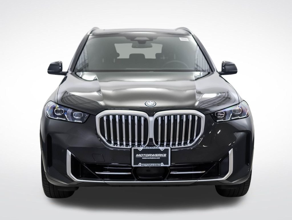 New 2026 Gray Metallic BMW xDrive50e image 8