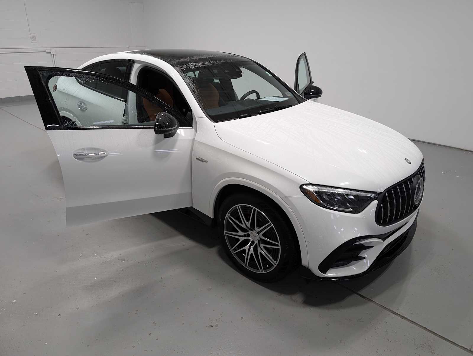 Certified Used 2026 MANUFAKTUR Moonlight White Metallic Mercedes-Benz AMG® GLC 43 image 17