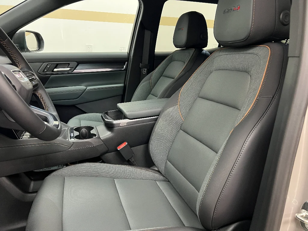 2026 GMC Terrain AT4 - Photo 6