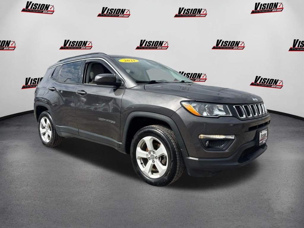 Used 2021 Gray Jeep Latitude image 3