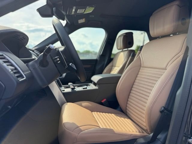New 2026 Santorini Black Land Rover Dynamic SE image 14