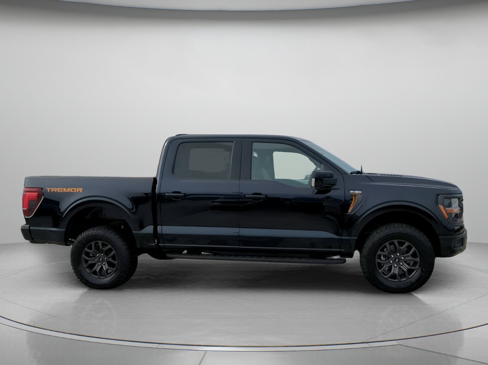New 2026 Agate Black Metallic Ford Tremor® image 30