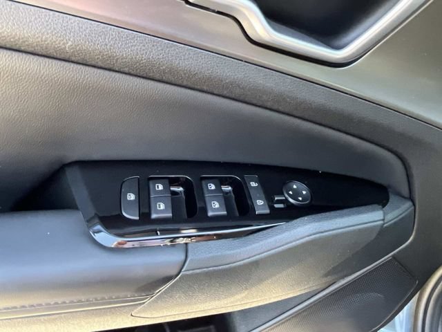 Used 2023 Gravity Gray Kia EX image 22