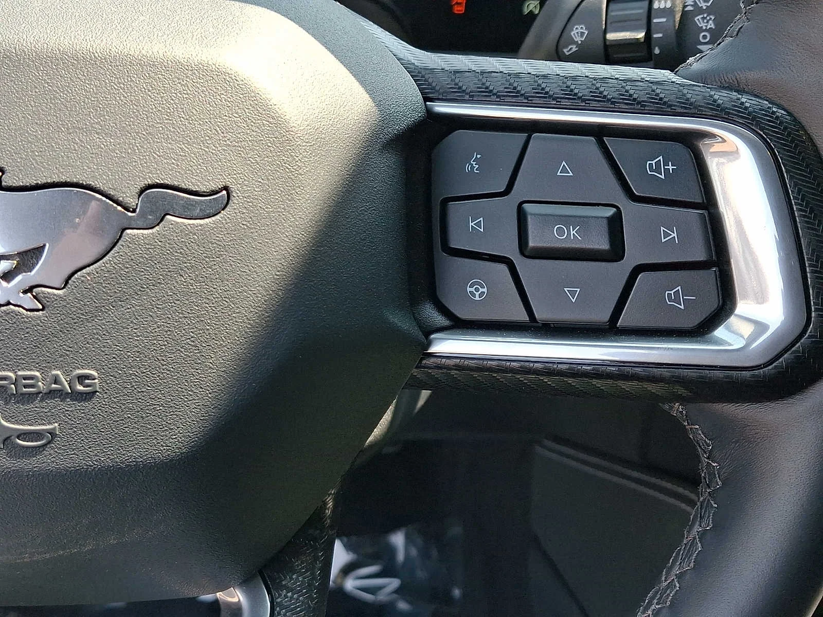 Used 2025 Vapor Blue Ford GT image 21